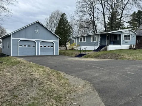 16 Pine Street Dexter ME 04930