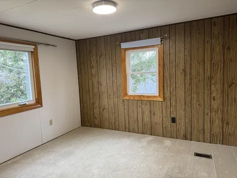 16 Pine Street Dexter ME 04930