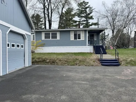 16 Pine Street Dexter ME 04930