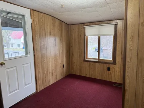16 Pine Street Dexter ME 04930