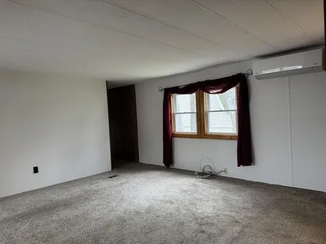 16 Pine Street Dexter ME 04930