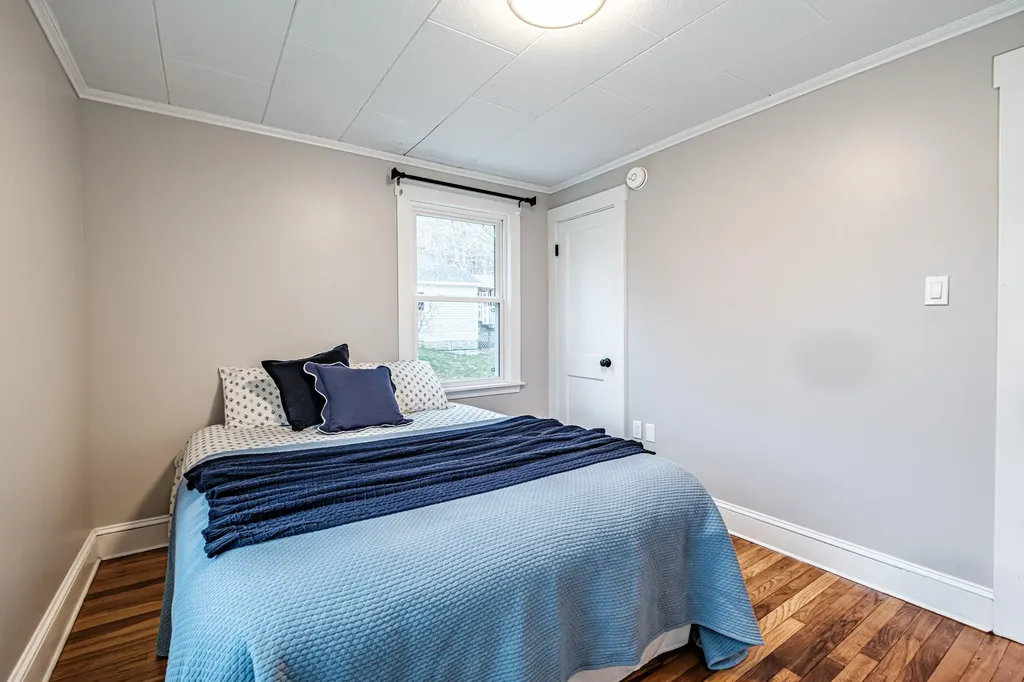 6 Prince Street Cumberland ME 04021