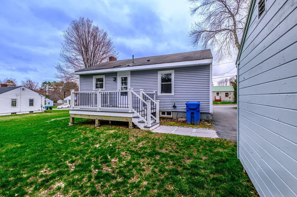 6 Prince Street Cumberland ME 04021