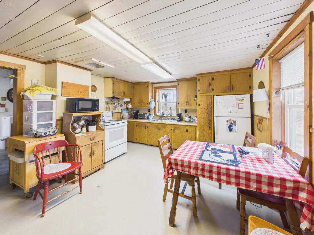 871 Madawaska Road Caribou ME 04736