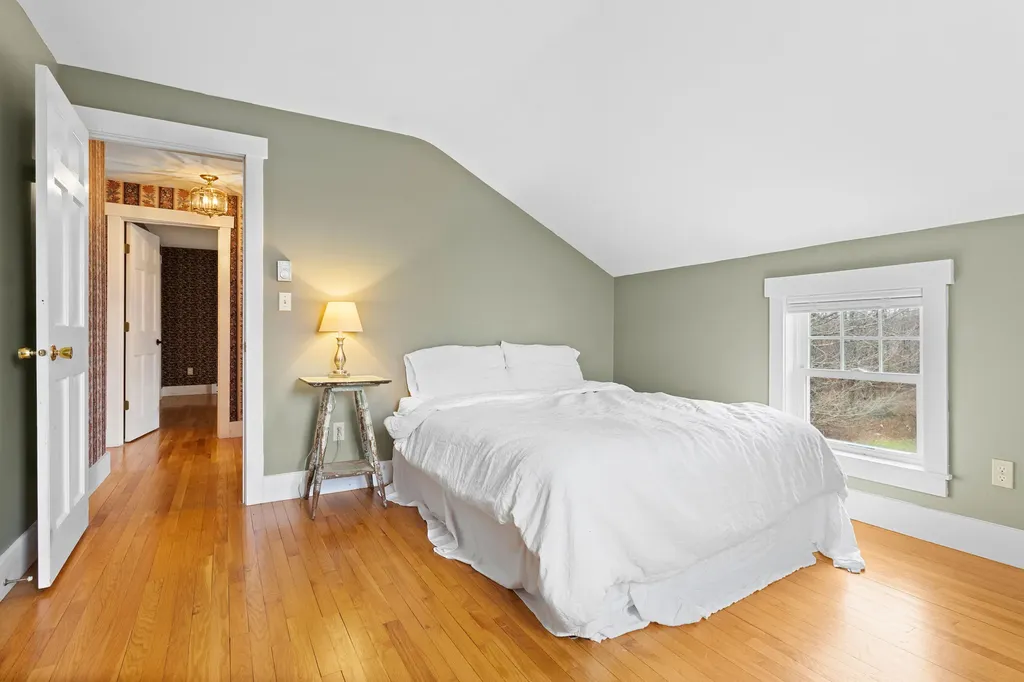 445 Manktown Road Waldoboro ME 04572