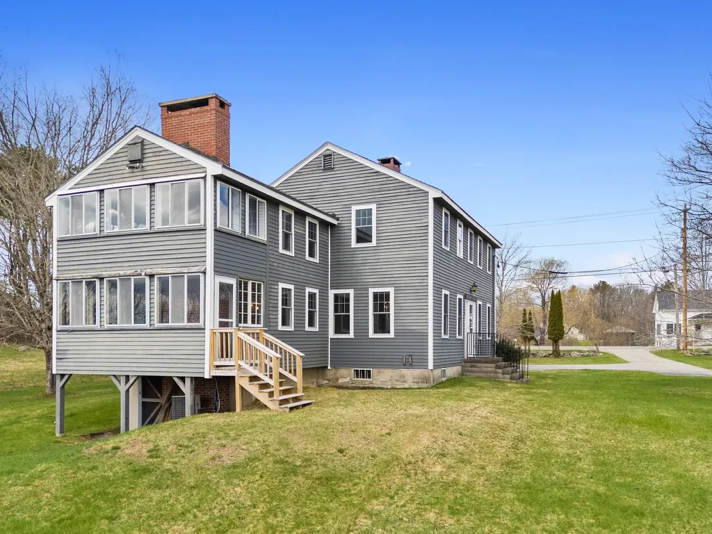 445 Manktown Road Waldoboro ME 04572