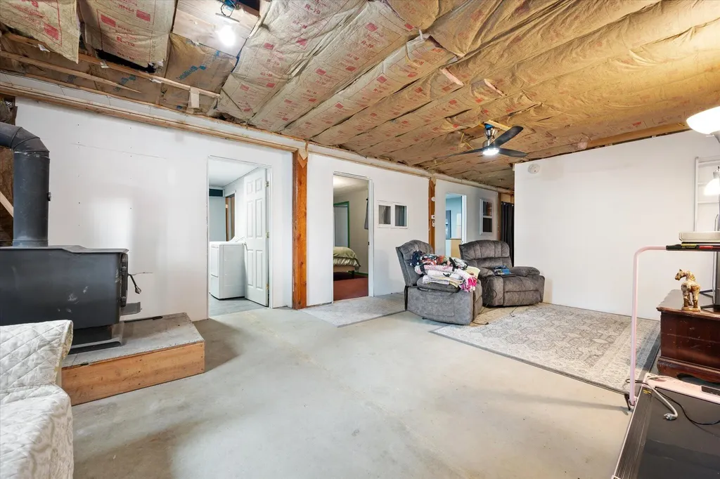 3 3js Way Swanville ME 04915