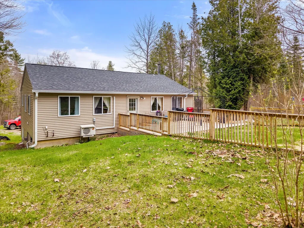 3 3js Way Swanville ME 04915