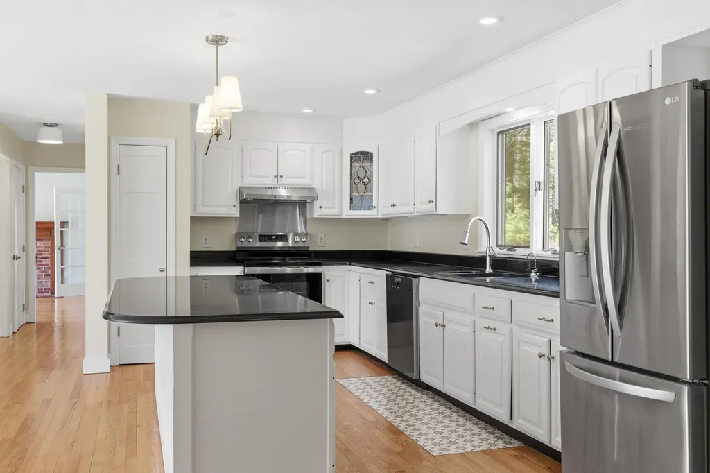20 Fairfield Hill Road Kennebunkport ME 04046