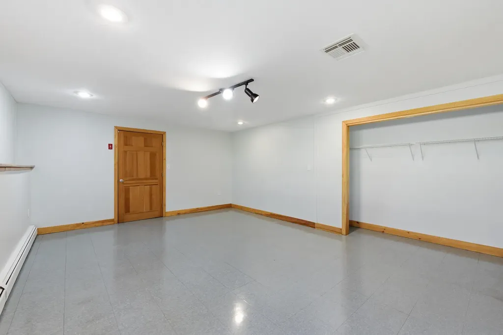 20 Fairfield Hill Road Kennebunkport ME 04046
