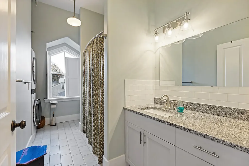 15 Middle Street Hallowell ME 04347