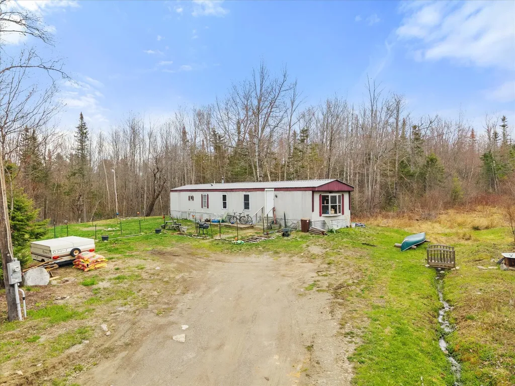 3 3js Way Swanville ME 04915