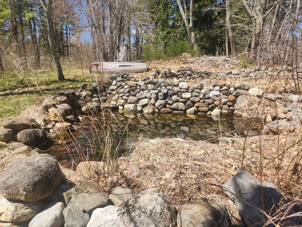1257 N Pond Road Warren ME 04864