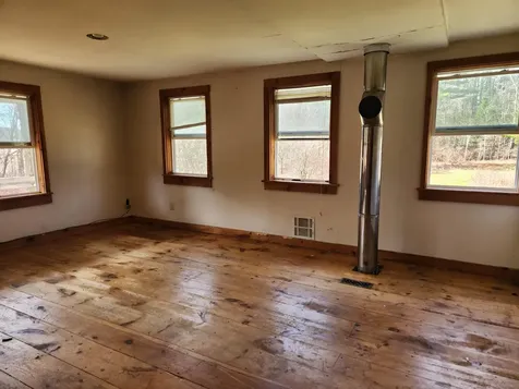 1257 N Pond Road Warren ME 04864