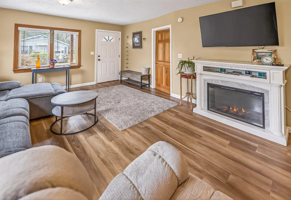 28 Cookman Avenue Old Orchard Beach ME 04064