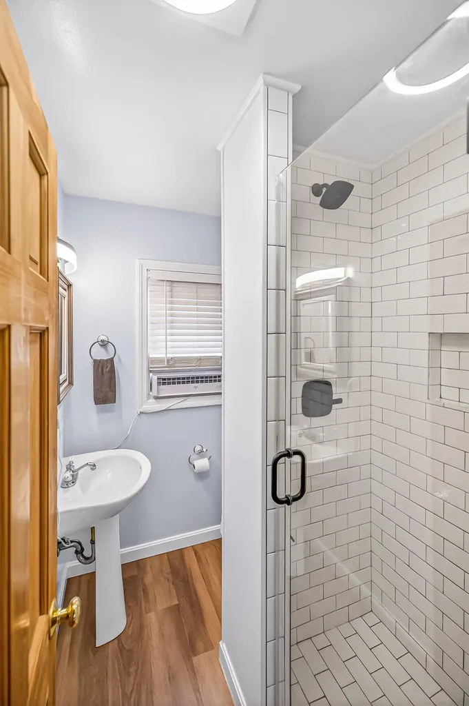 28 Cookman Avenue Old Orchard Beach ME 04064