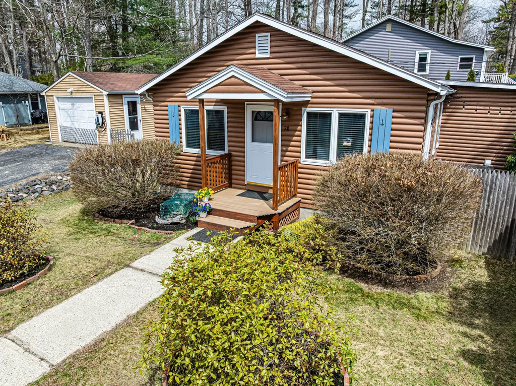 28 Cookman Avenue Old Orchard Beach ME 04064