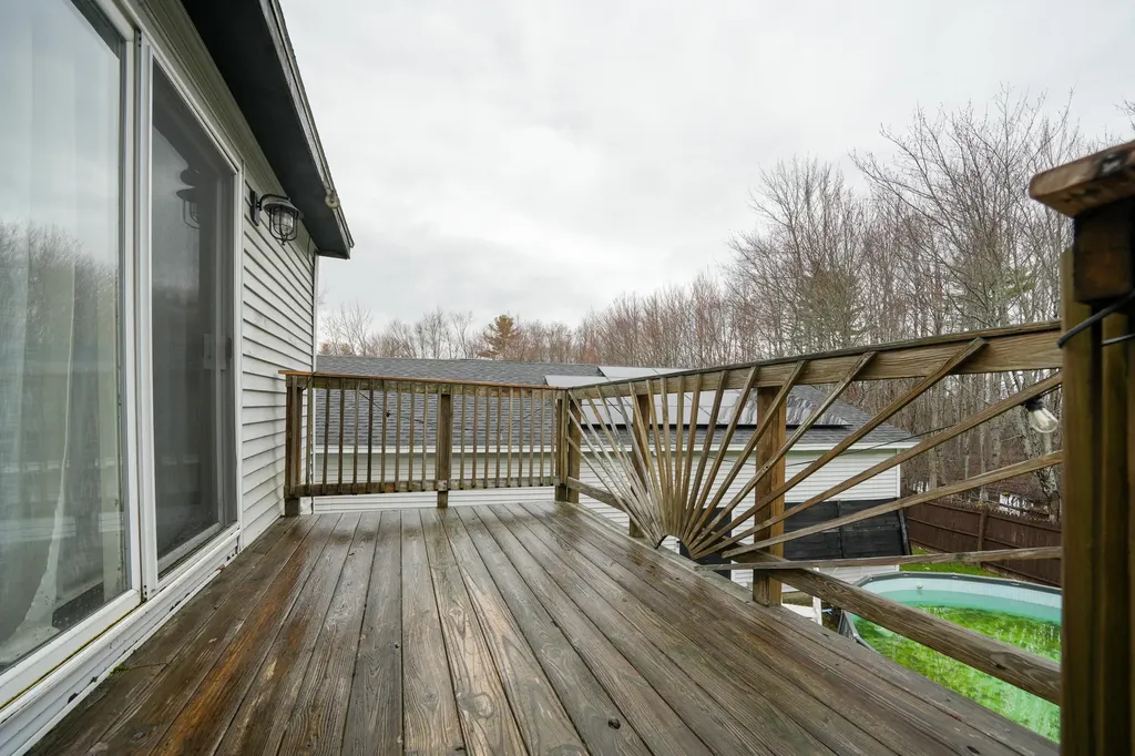 5 Carter Woods Bradley ME 04411