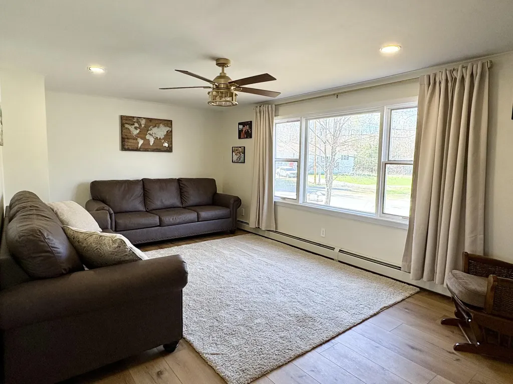 3 Mountainview Drive Lincoln ME 04457