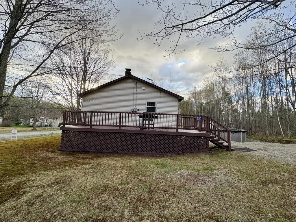 3 Mountainview Drive Lincoln ME 04457