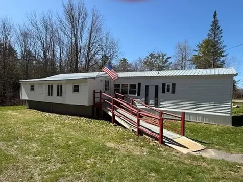 208 Belgrade Road Oakland ME 04963
