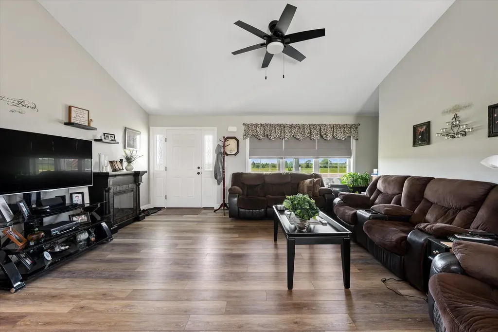 879 Blackstream Road Hermon ME 04401