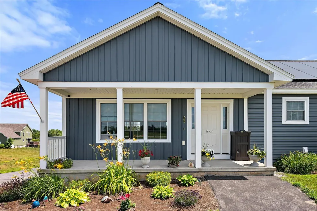 879 Blackstream Road Hermon ME 04401