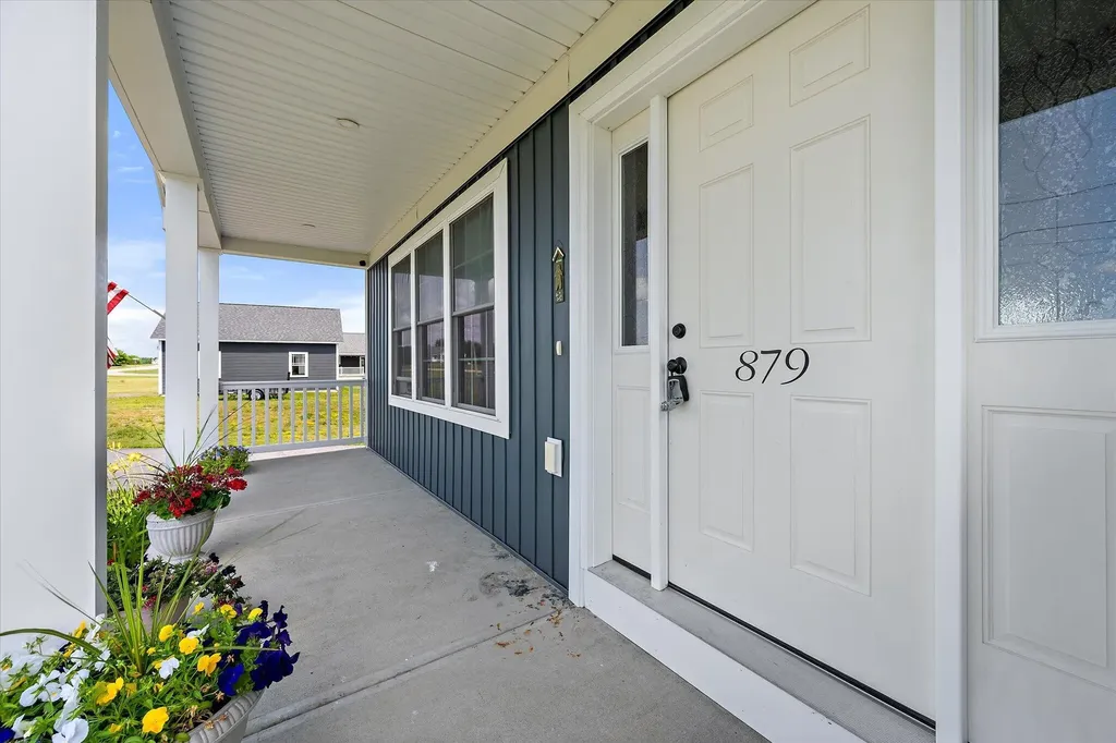 879 Blackstream Road Hermon ME 04401
