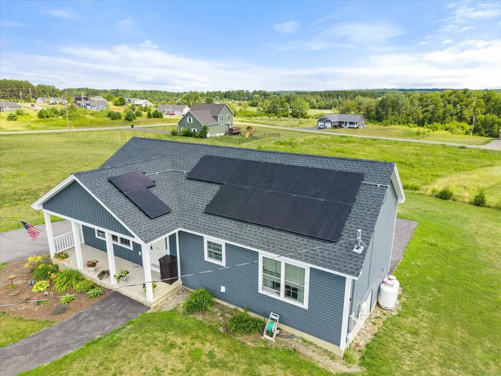 879 Blackstream Road Hermon ME 04401