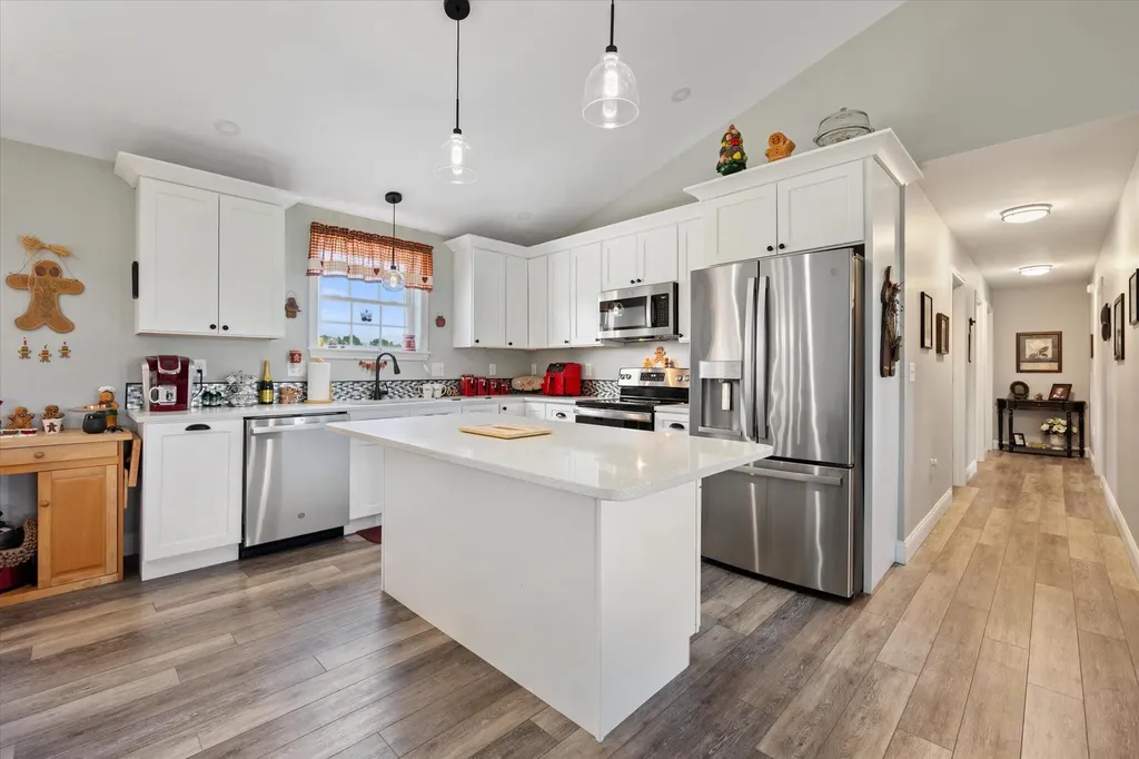 879 Blackstream Road Hermon ME 04401