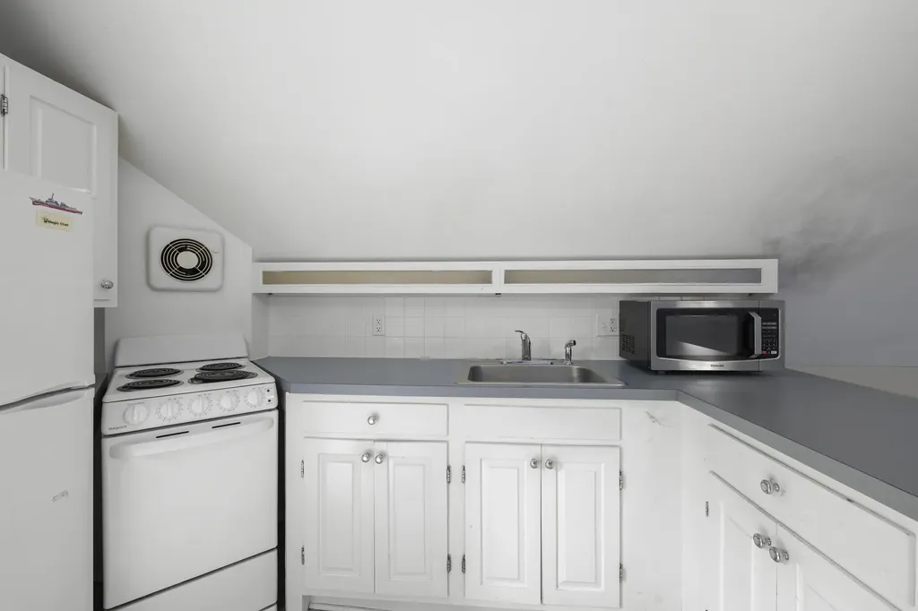 9 Pleasant Street Bath ME 04530