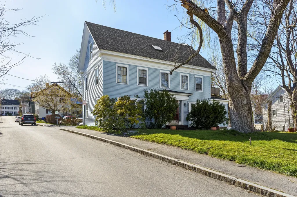 9 Pleasant Street Bath ME 04530