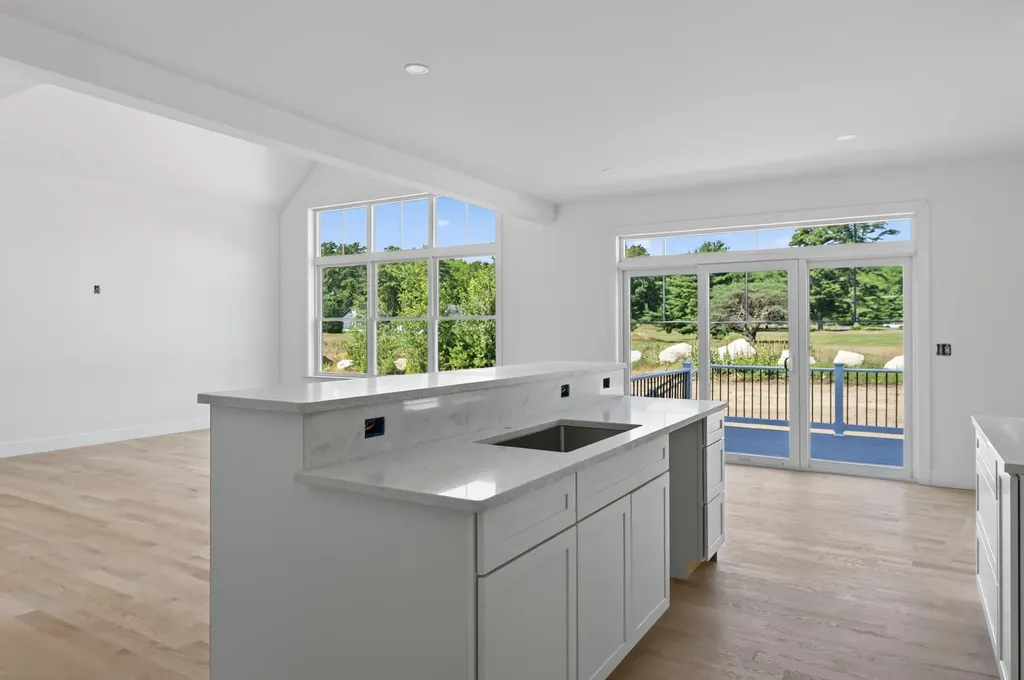 47 Fairway Drive Naples ME 04055
