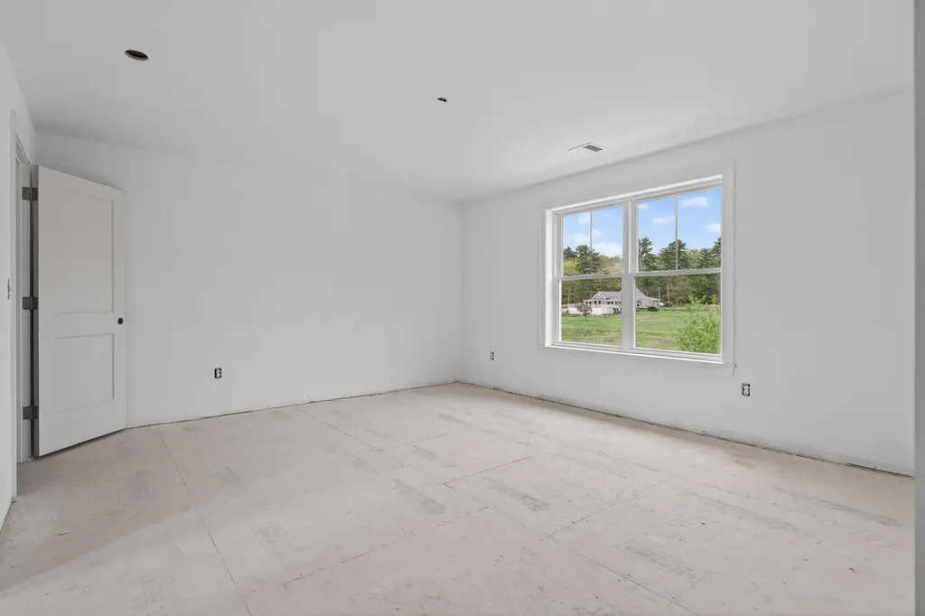 47 Fairway Drive Naples ME 04055