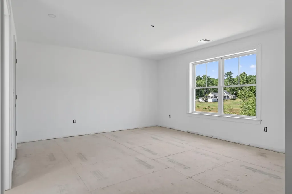47 Fairway Drive Naples ME 04055