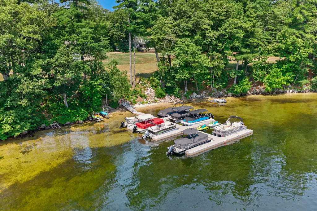 47 Fairway Drive Naples ME 04055