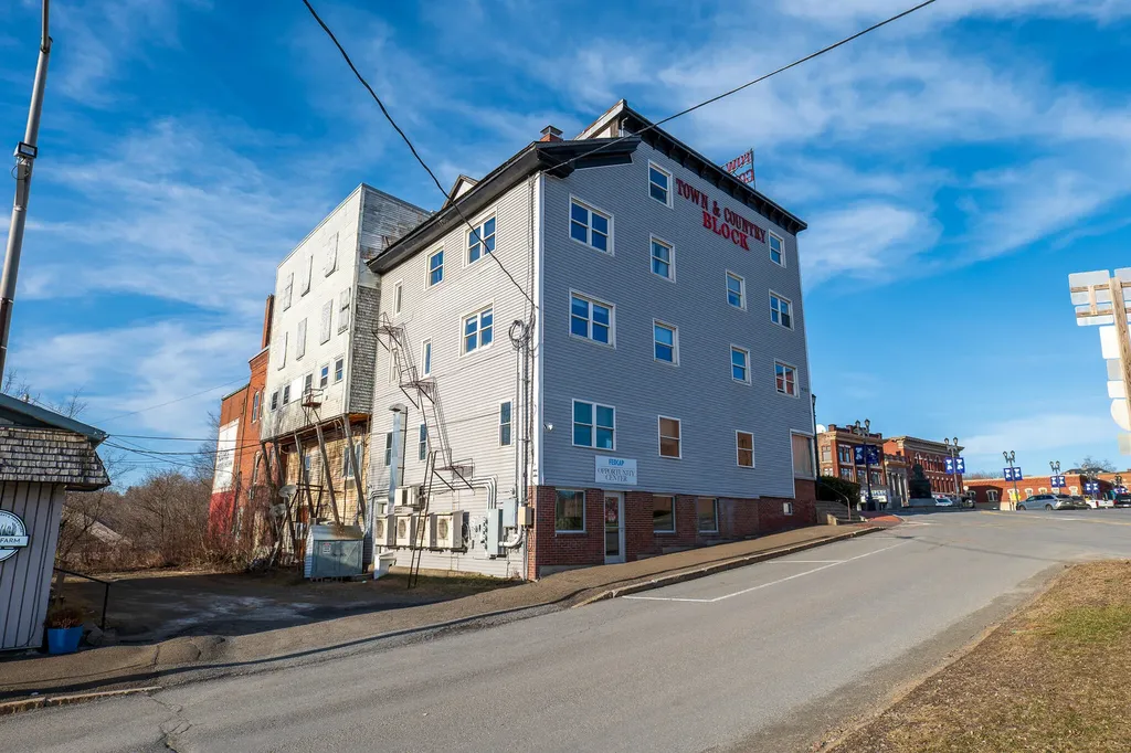 4 Market Square Houlton ME 04730