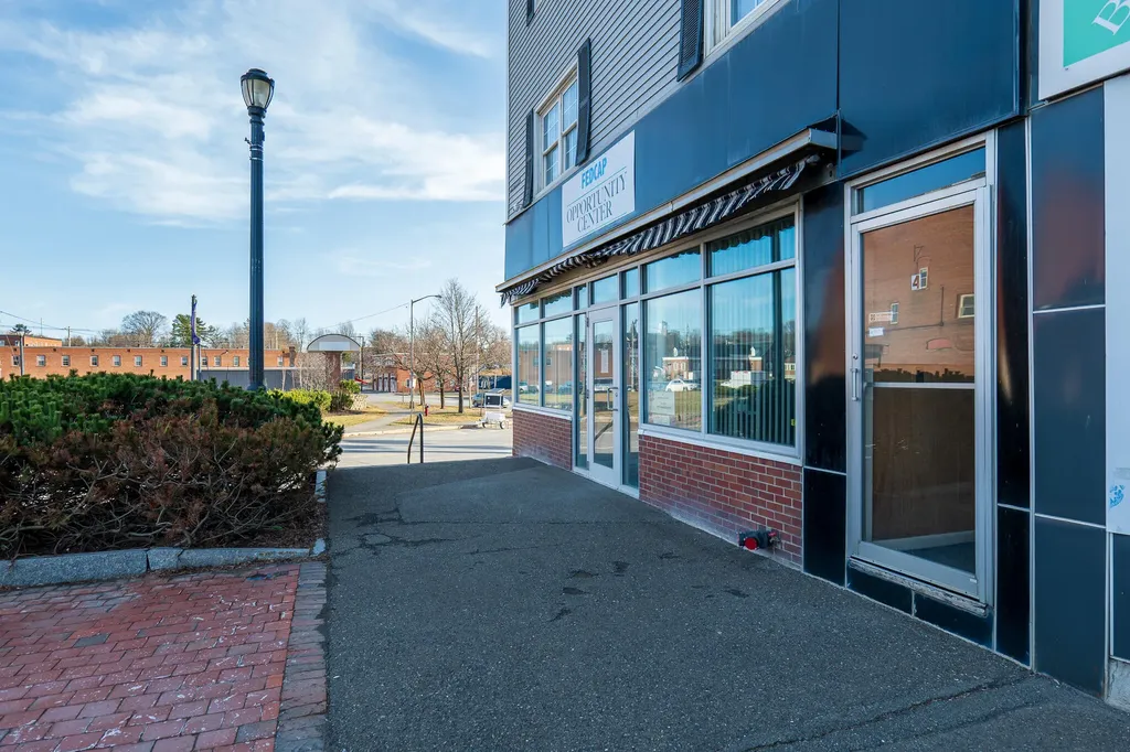 4 Market Square Houlton ME 04730
