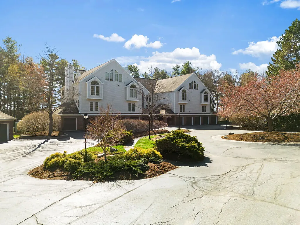 2 Schooner Ridge Road Bath ME 04530