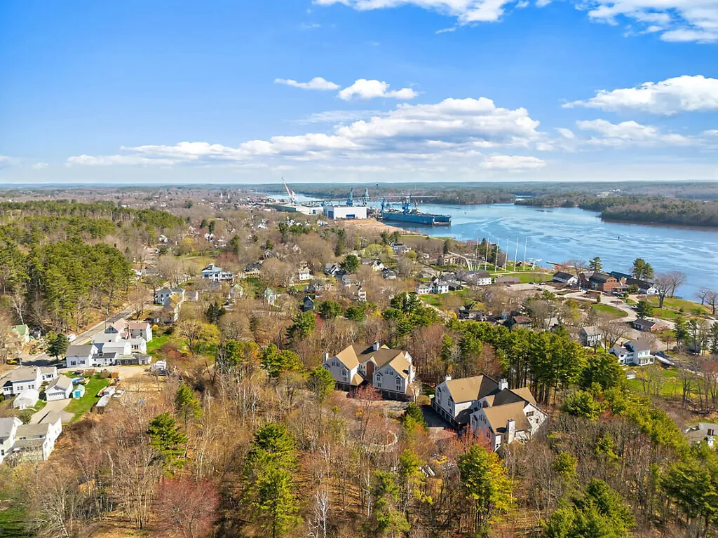 2 Schooner Ridge Road Bath ME 04530