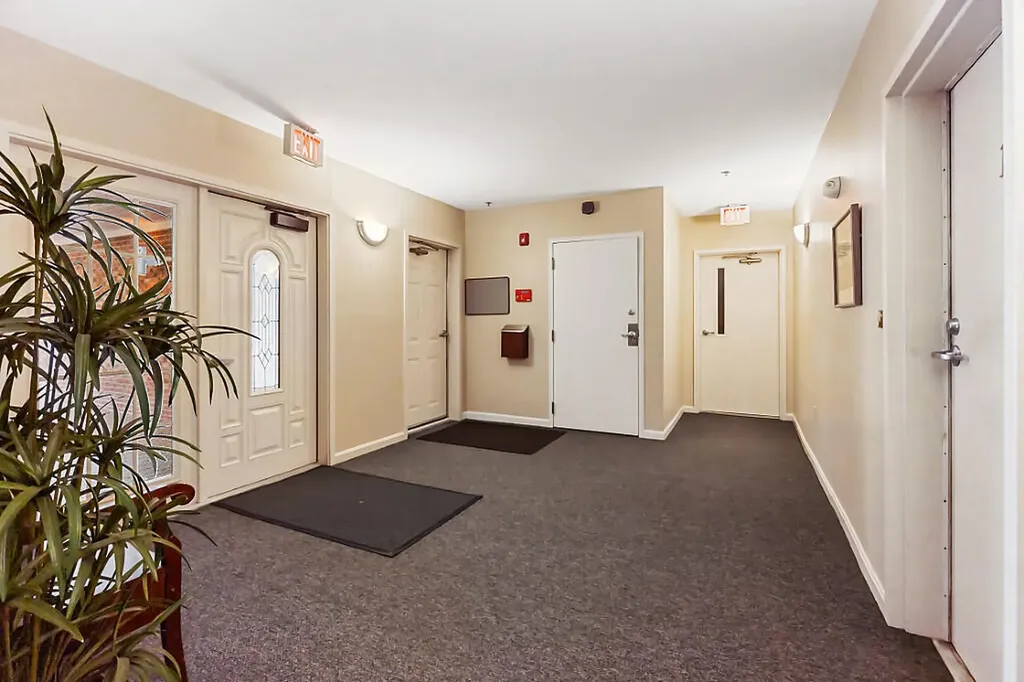 2 Schooner Ridge Road Bath ME 04530