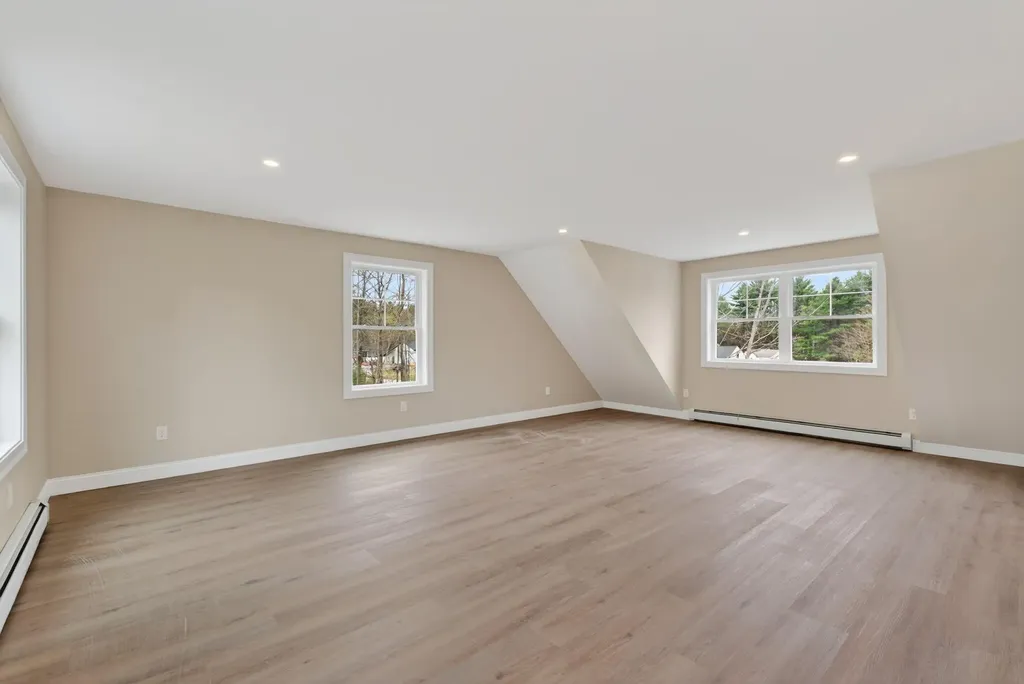 9 Dusty Rhoades Lane Windham ME 04062