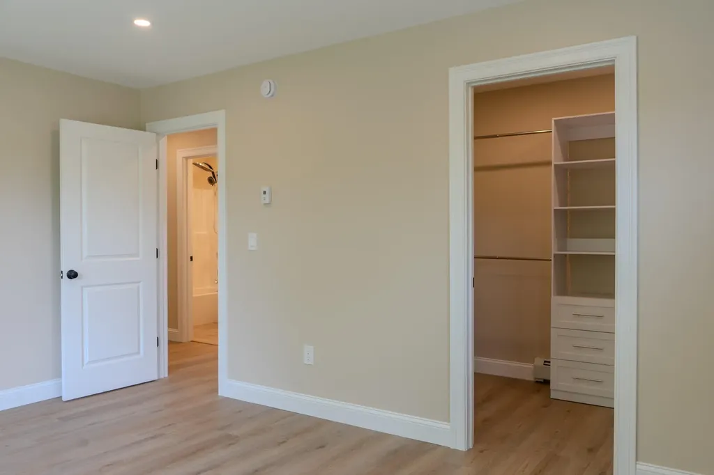 9 Dusty Rhoades Lane Windham ME 04062