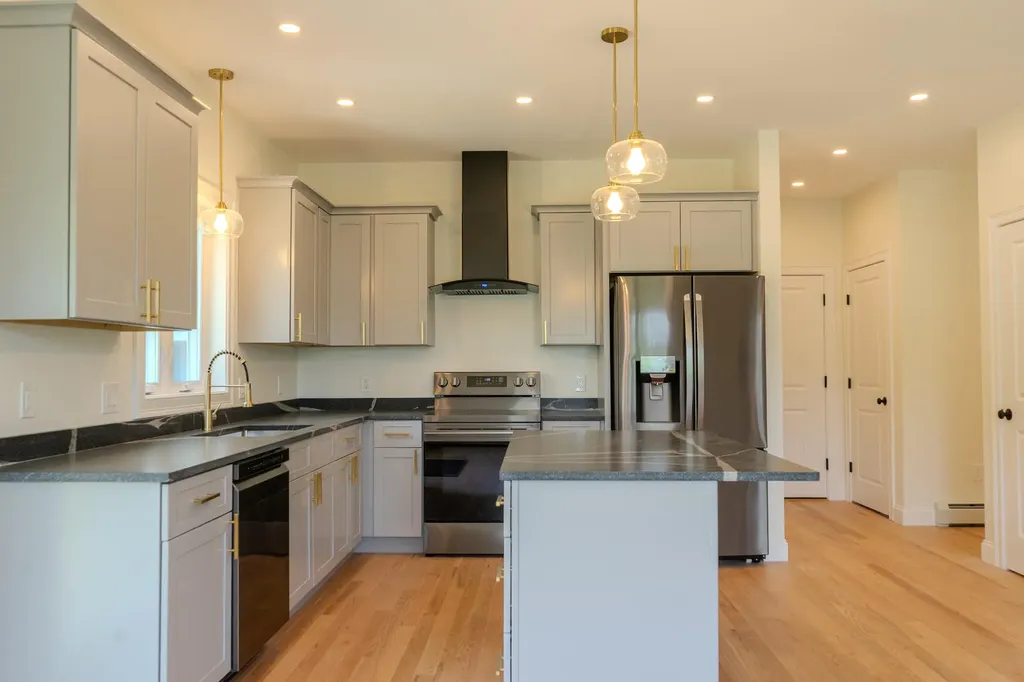 9 Dusty Rhoades Lane Windham ME 04062