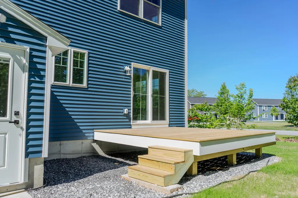 9 Dusty Rhoades Lane Windham ME 04062