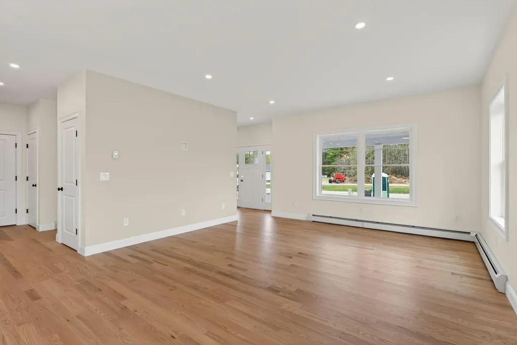 9 Dusty Rhoades Lane Windham ME 04062