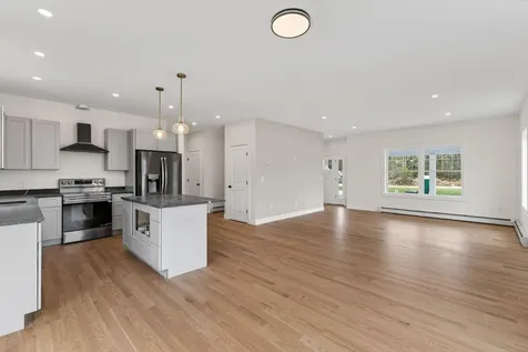 9 Dusty Rhoades Lane Windham ME 04062