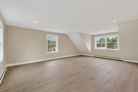 9 Dusty Rhoades Lane Windham ME 04062