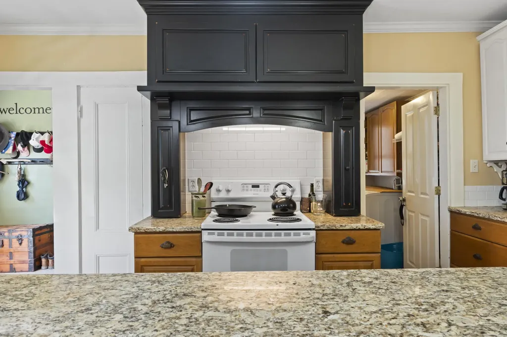 194 Oak Hill Road Auburn ME 04210