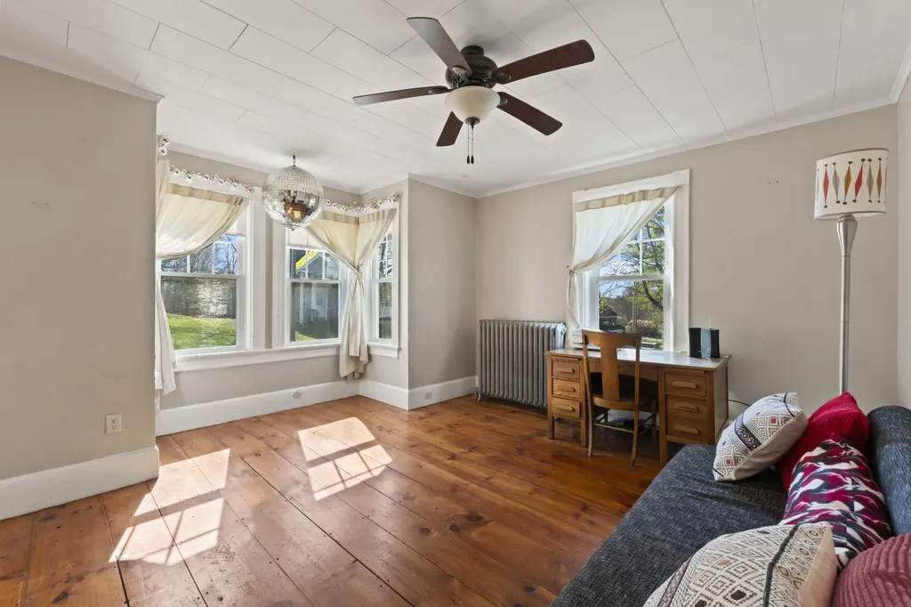 194 Oak Hill Road Auburn ME 04210